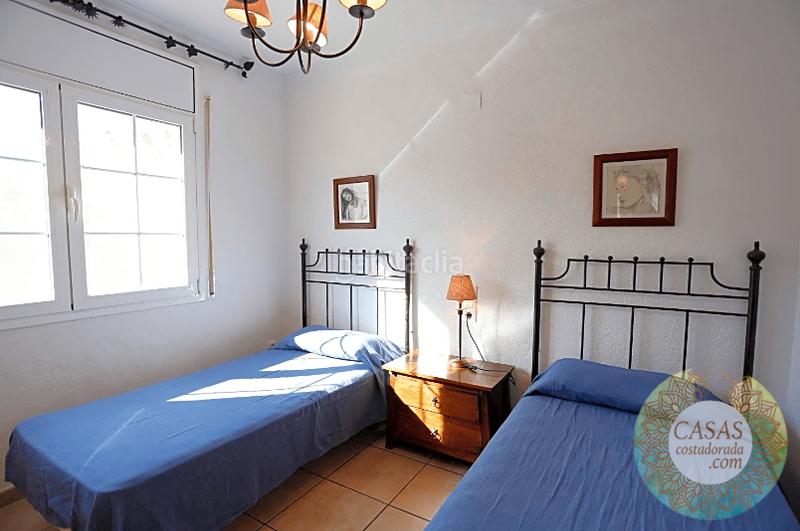 Foto 4a1b4388-6746-4ab0-a048-370f46c1c1da. Casa amb piscina a Centre Miami Platja