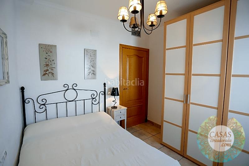 Foto 9e39444e-718d-4fb7-a533-9ea8d352840a. Casa amb piscina a Centre Miami Platja