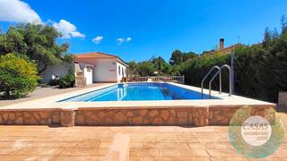 Haus  . de les tres cales. Chalet con piscina en lametlla de mar