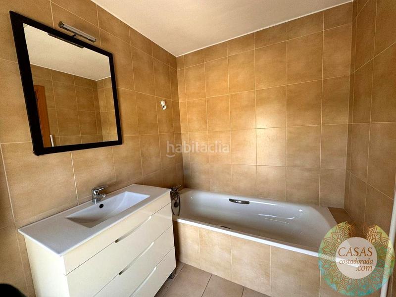 Foto c6e13333-4381-4e3f-8070-7c6a30bc0e81. Casa amb aparcament a L´Ametlla de Mar Ametlla de Mar (L´)