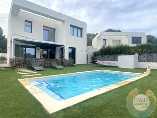 Casa a Les Tres Cales. Moderno chalet en tres calas