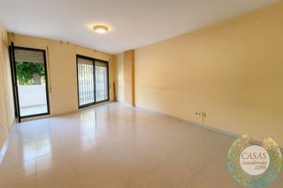 Planta baixa a El Maset. Amplia y bonita planta baja en la ràpita