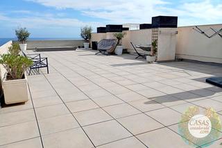 Etagenwohnung in Roques Daurades-L´Estany. Precioso ático con vistas al mar