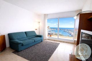 Pis  Constitució. Agradable piso en primera línea de mar con espectaculares vistas