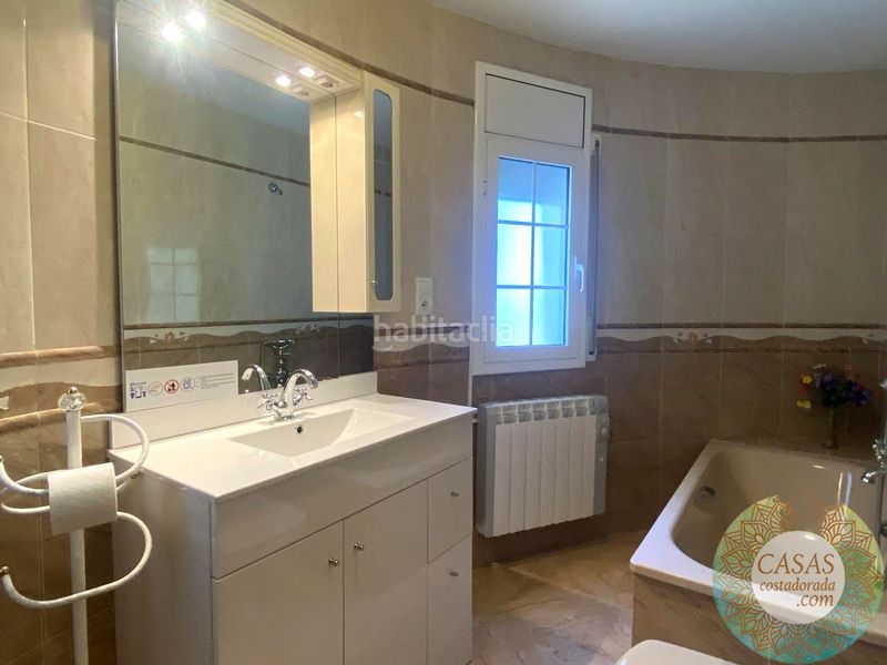 Foto 33c598e9-9a46-435d-8f06-36ff2f121472. Casa amb piscina a Les Tres Cales Ametlla de Mar (L´)