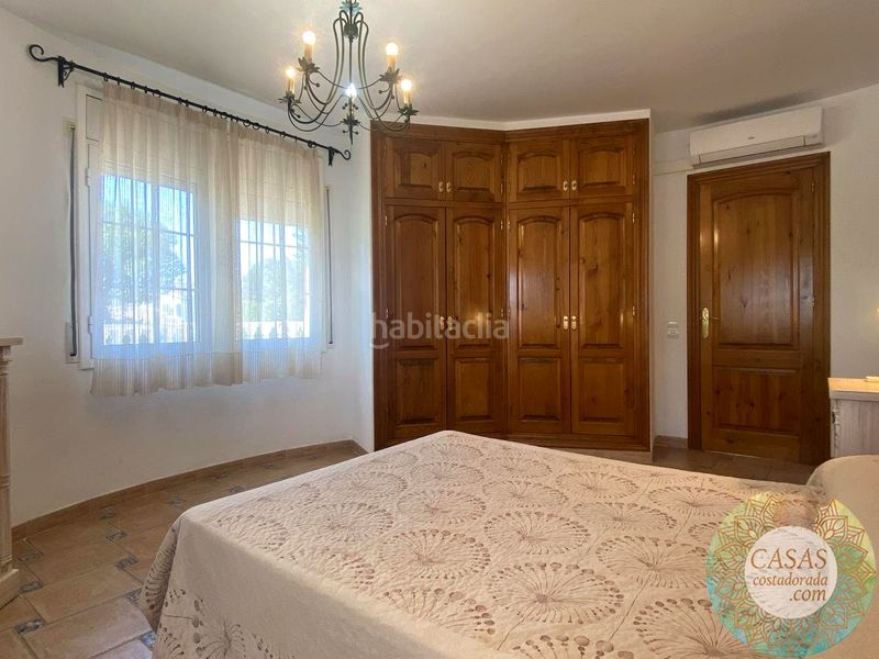 Foto b50243f6-305f-4265-82fc-036517372d3d. Casa amb piscina a Les Tres Cales Ametlla de Mar (L´)