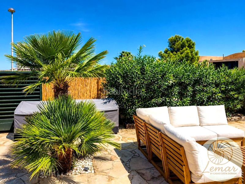 Foto e195b9ca-3213-45e8-a1c4-a70716fc8c03. Casa chalet independiente en Calafat con vistas al mar y licencia turística en Ametlla de Mar (L´)