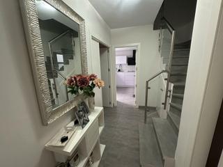 Casa  Calle lucena. Vivienda reformada con plaza de garaje