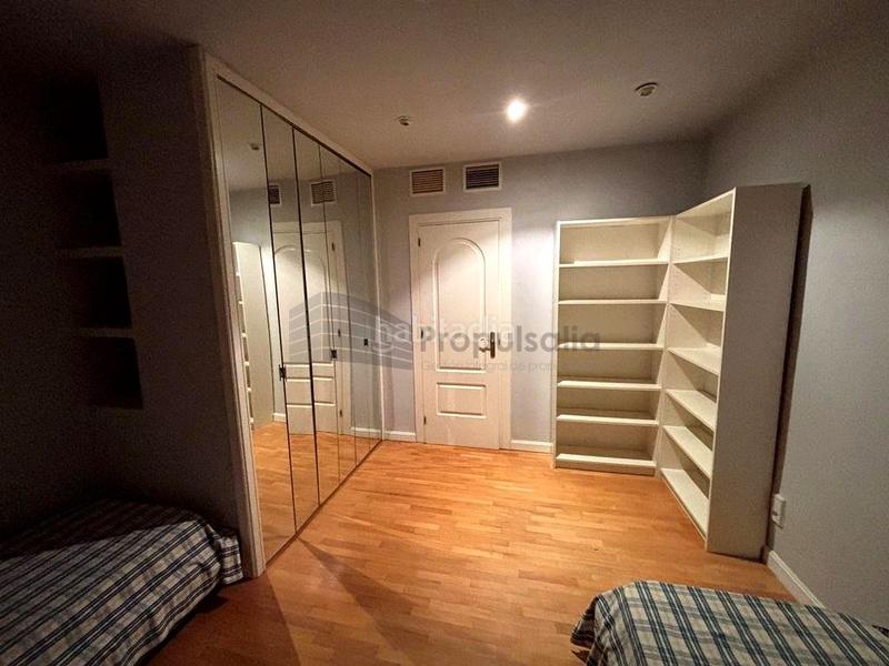 Foto 00c1cd3c-c8bf-49e0-8b1c-c286d3c3609e. Casa amb calefacció aparcament piscina a Montecanal Zaragoza