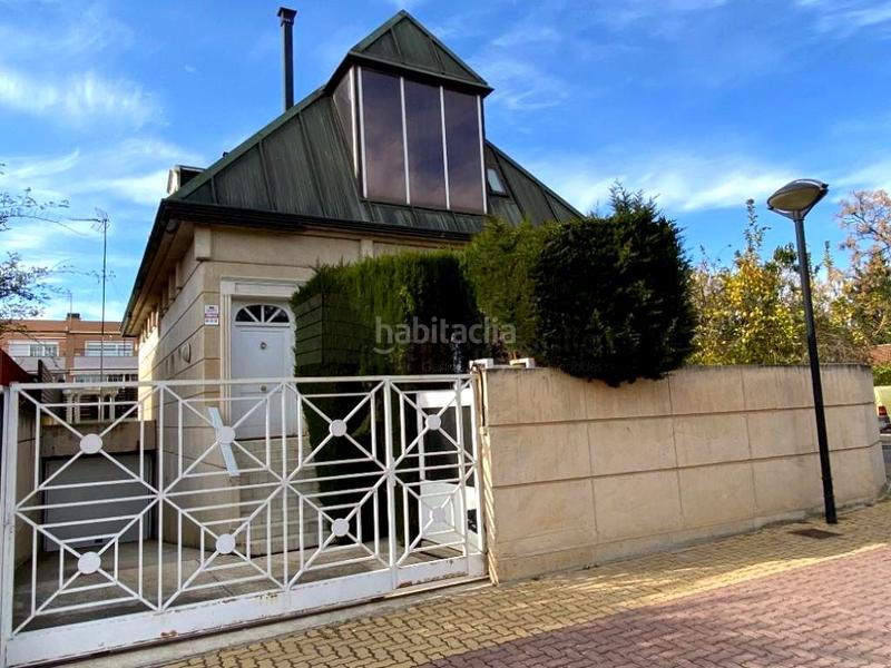 Foto 60dfb00f-4cfb-4ec5-a251-1a64d14365cf. Casa amb calefacció aparcament piscina a Montecanal Zaragoza