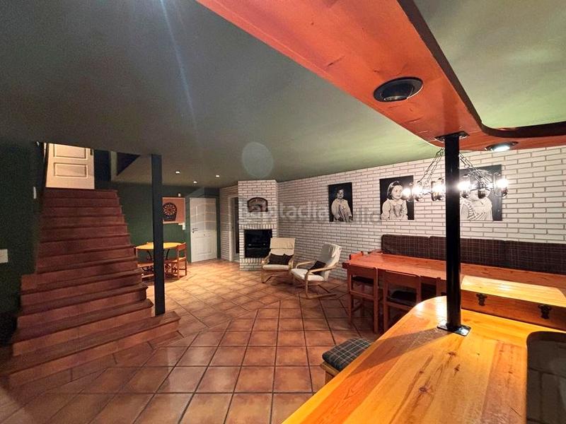 Foto 70e8c0d3-b588-4165-81d7-14cda9e92c98. Casa amb calefacció aparcament piscina a Montecanal Zaragoza