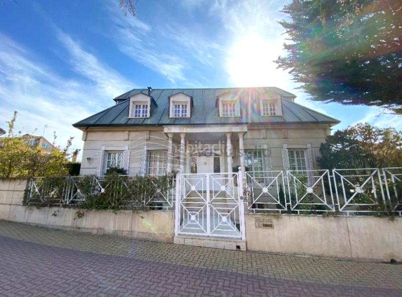 Foto 781082d0-71f9-417d-ade5-efe49ba4a006. Casa amb calefacció aparcament piscina a Montecanal Zaragoza