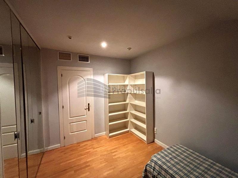 Foto b5750da9-7b5d-45f5-99e3-79b843ded419. Casa amb calefacció aparcament piscina a Montecanal Zaragoza