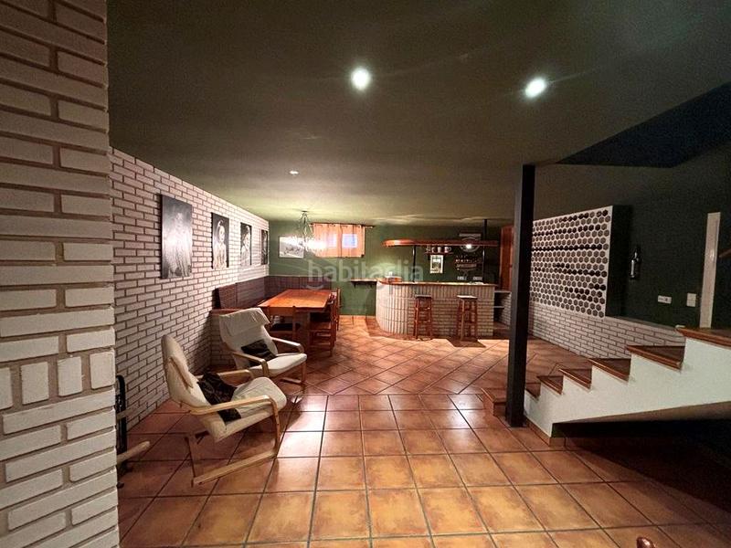 Foto ea467254-852f-4a6f-a3d8-4e548bf19136. Casa amb calefacció aparcament piscina a Montecanal Zaragoza