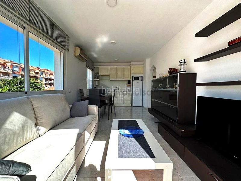 Foto 2bf2dd04-b3e3-4632-bba1-0cb48363ac2a. Alquiler piso precioso piso a 200m. de la playa en Empuriabrava