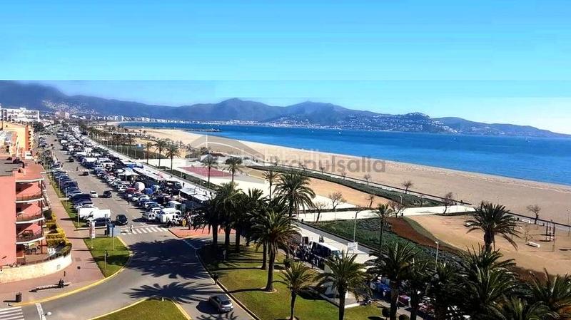 Foto 60199d13-fe25-407b-b286-2169f11ec775. Alquiler piso precioso piso a 200m. de la playa en Empuriabrava
