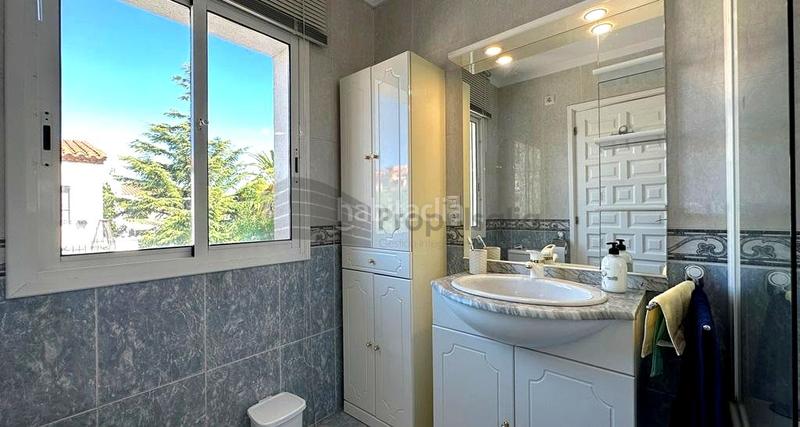 Foto 88290fb2-1b6e-4720-b1b0-1e7feb3c95c8. Alquiler piso precioso piso a 200m. de la playa en Empuriabrava