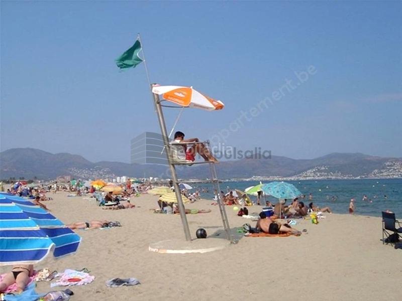 Foto c6b4a8d1-bae1-4d20-bb82-518bcec1cd19. Alquiler piso precioso piso a 200m. de la playa en Empuriabrava