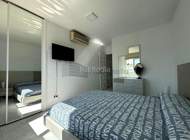 Foto e71d5148-6331-4525-9c32-636c684a2c09. Alquiler piso precioso piso a 200m. de la playa en Empuriabrava