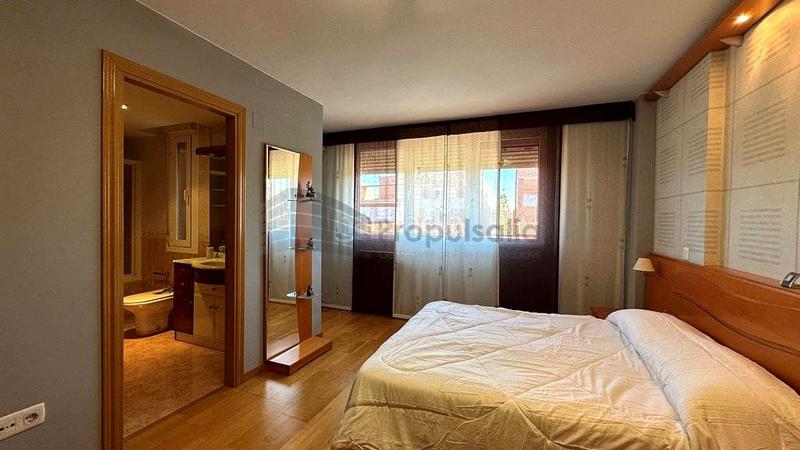 Foto 4baa2298-07ee-49a3-9073-5e8f4de9cc80. Affitto casa a schiera con riscaldamento parcheggio in Zaragoza