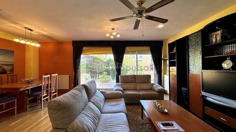 Foto cf612d6d-63e9-40f0-b202-9a744549d635. Affitto casa a schiera con riscaldamento parcheggio in Zaragoza