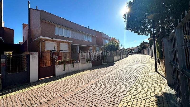 Foto 167e4ef0-dfd6-4dc8-9372-949d5e18f2d2. Alquiler casa adosada preciosa vivienda pareada en Montecanal. en Zaragoza