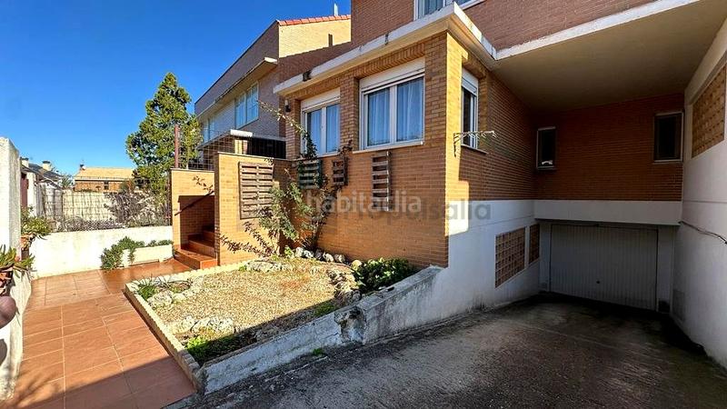 Foto 45ce1037-349a-40c8-b2eb-ea964b5c75da. Alquiler casa adosada preciosa vivienda pareada en Montecanal. en Zaragoza