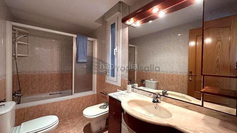 Foto bfa0aaba-1823-460d-aa35-1bc55cbe6ae6. Location maison jumelée avec chauffage parking dans Zaragoza