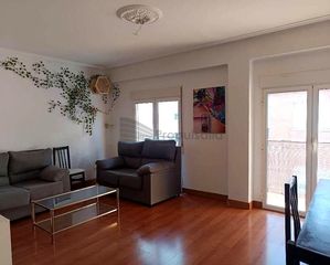 Etagenwohnung  De oriente. Coqueto piso de 68m2 en planta alta con ascensor.