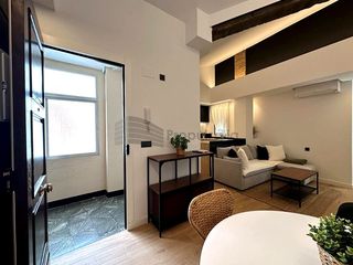 Lloguer Àtic  De alonso v. Precioso ático abuhardillado tipo loft de diseño.
