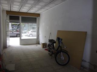 Location Local commercial à Industria