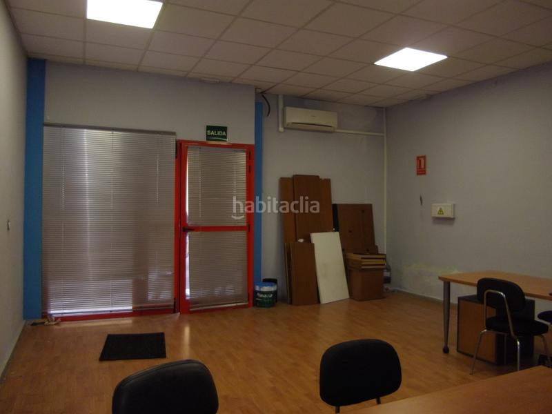 Foto 07c67770-609d-4813-80dd-cbb0bf744345. Lloguer local comercial a Hospital Albacete
