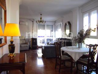 Attique à Centro. Ático de 5 dormitorios con garaje, ascensor y terraza de 20 m2