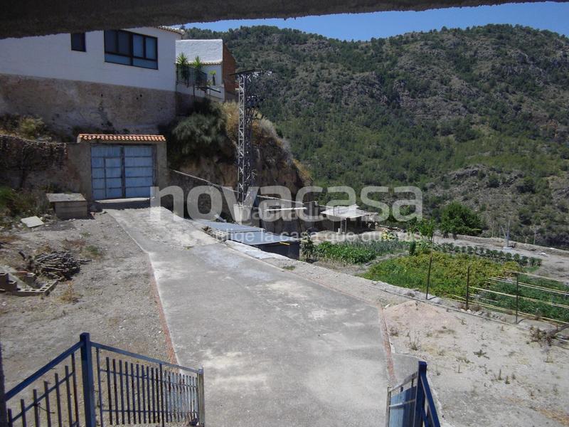 Foto aaa14b7c-a144-47a5-96da-af2d17bc3872. Gebäude in Liétor