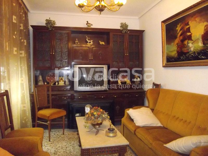 Foto 225ac2c4-d726-465e-ad3c-4061f6800ab1. Piso  de 4 dormitorios con garaje y ascensor en Albacete