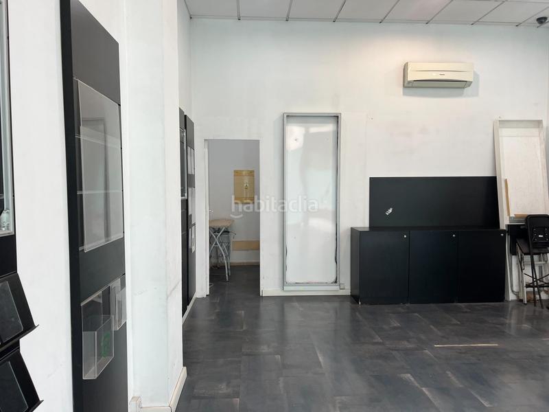 Foto edcf84cb-9785-4327-8547-8d2207b4659e. Rent business premise in Gran Via de Colom Inca