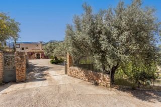 Rent Country house in Selva. Casa rustica en alquiler en selva