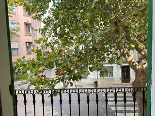 Edificio en Gran Via de Colom. Edificio con gran potencial en venta