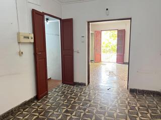 Dúplex a Gran Via de Colom. Piso tipo dúplex con entrada independiente inca