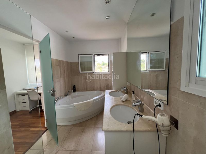 Foto 4b51e2ce-be0e-4f3f-9589-016aedb0e8f1. Xalet amb aparcament a Centro Inca