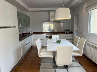 Chalet à Centro. Tu refugio soñado en mallorca casa con jardín y piscina