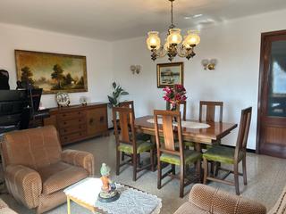 Appartement à Centro. Oportunidad en inca! primer piso con mucho potencial