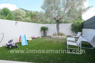 Rent Semi detached house in Selva. Preciosa casa adosada en alquiler en caimari