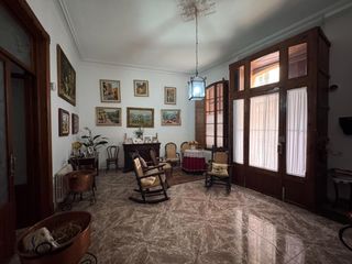 Edifici a Centro. Edificio catalogado del siglo xx con gran potencial en el centro