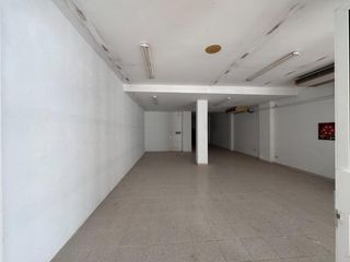 Local Comercial a Port d´Alcúdia-Platja dÁlcúdia. Amplio local en venta en alcúdia  múltiples posibilidades en zon