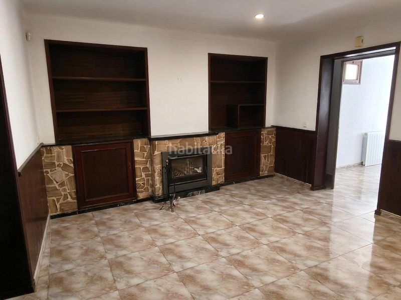 Foto aea12b21-8efc-43f6-a481-06d71904e4eb. Planta baixa amb aparcament a Centro Inca