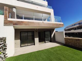 Casa adossada a Balcón de Finestrat-Terra Marina. Duplex con jardin privado