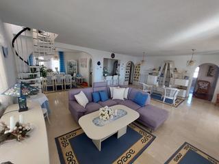 Chalet  Calle peru. Oportunidad! espectacular villa con vistas inmejorables incluyen
