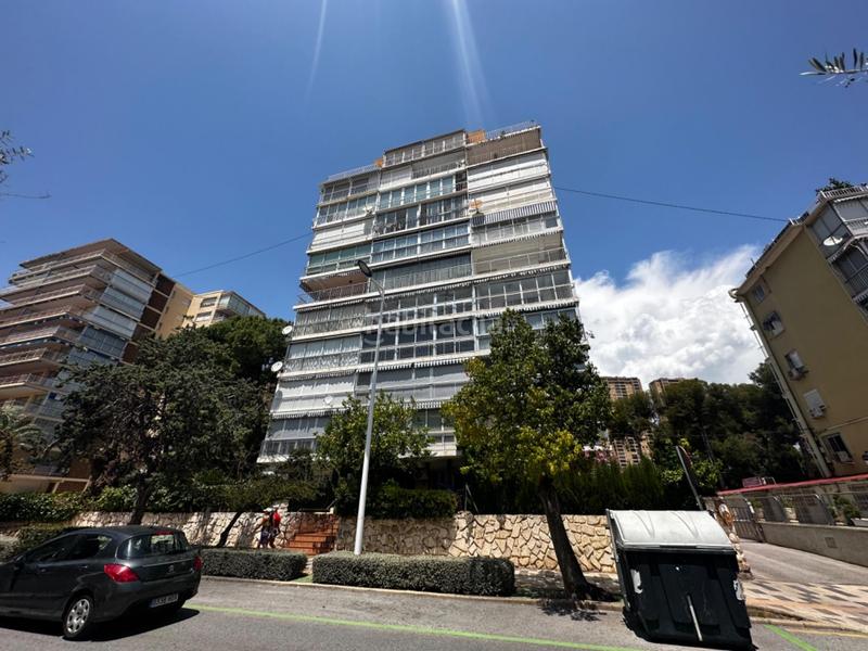 Foto 34c23b8a-23d7-470b-920c-ef25304f77aa. Apartament amb aparcament a Playa Poniente Benidorm