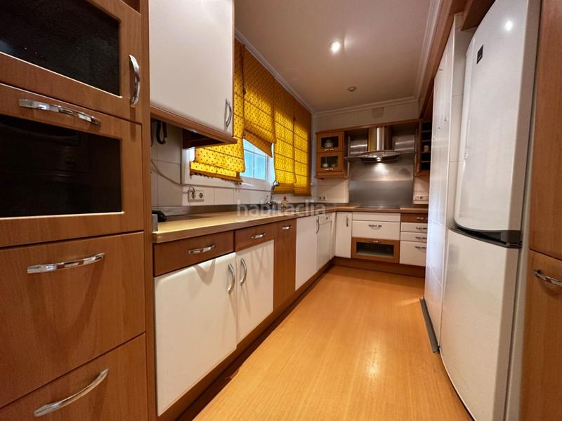 Foto 75aa94ca-3fcf-4a7e-8bec-3471f6ae2bc7. Apartament amb aparcament a Playa Poniente Benidorm